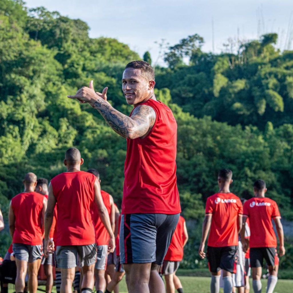 Vitória finaliza o treinamento