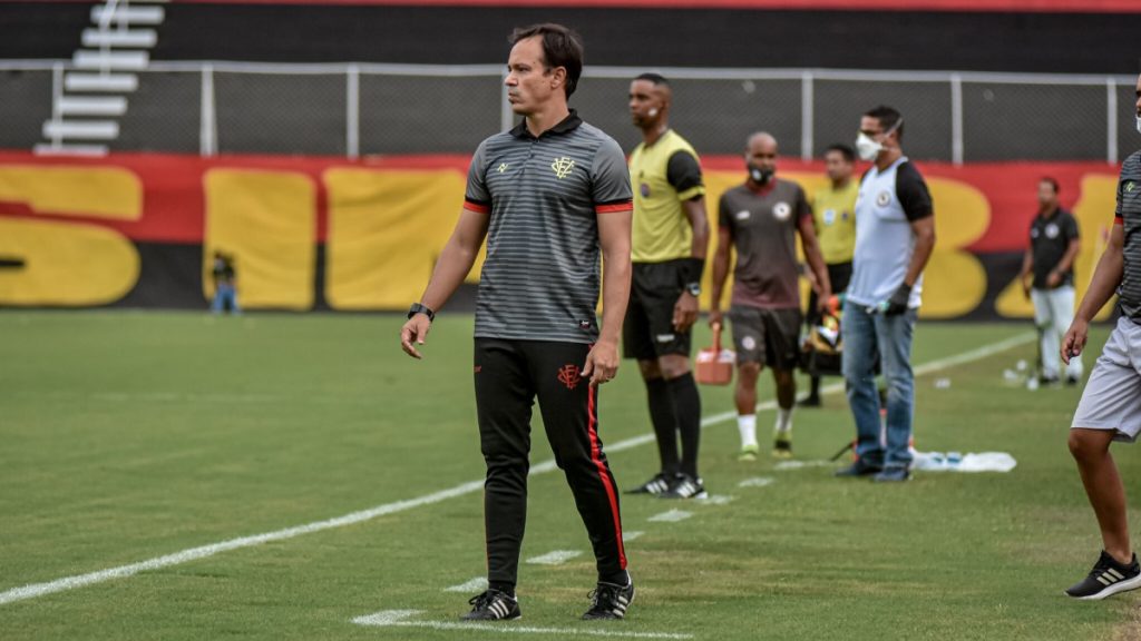 Dado desabafa após eliminação do Vitória