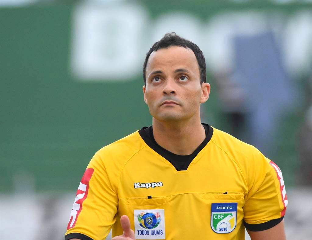 Savio árbitro Vitória