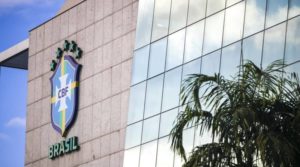 Vitória de olho na CBF