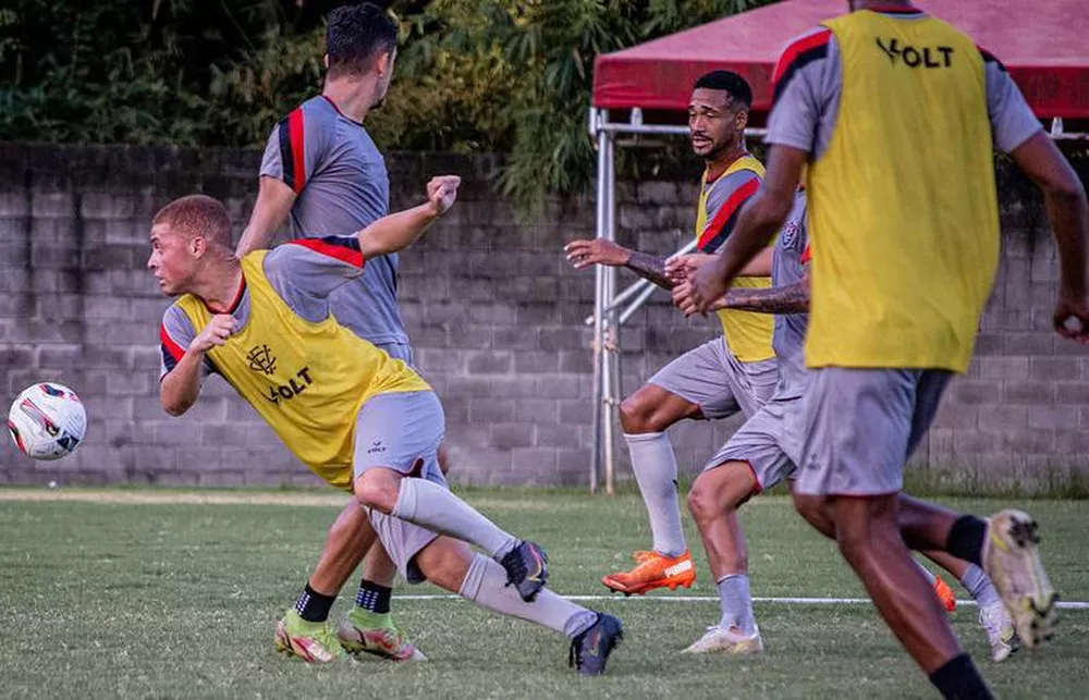 Vitória treinando