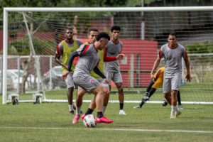 Vitória treinando