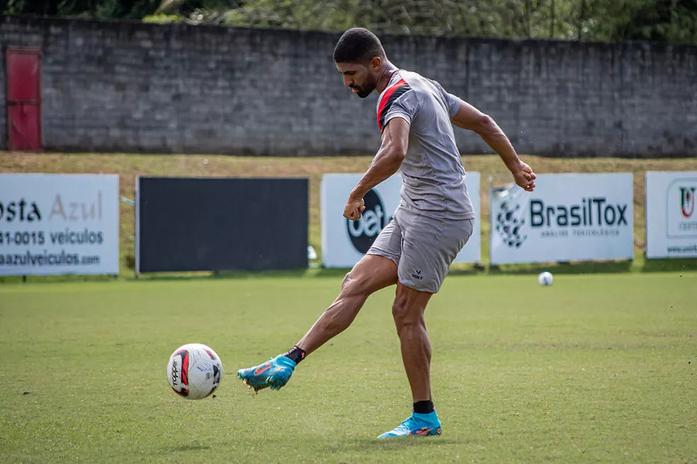 Tréllez treinando Vitória