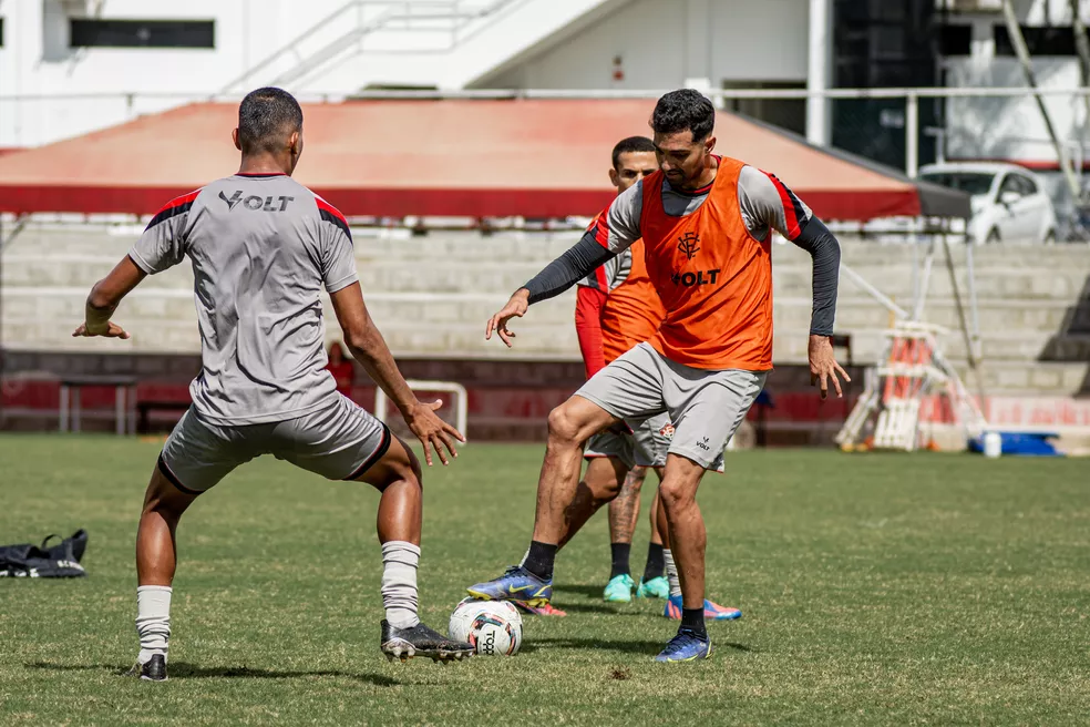 Vitória treinando