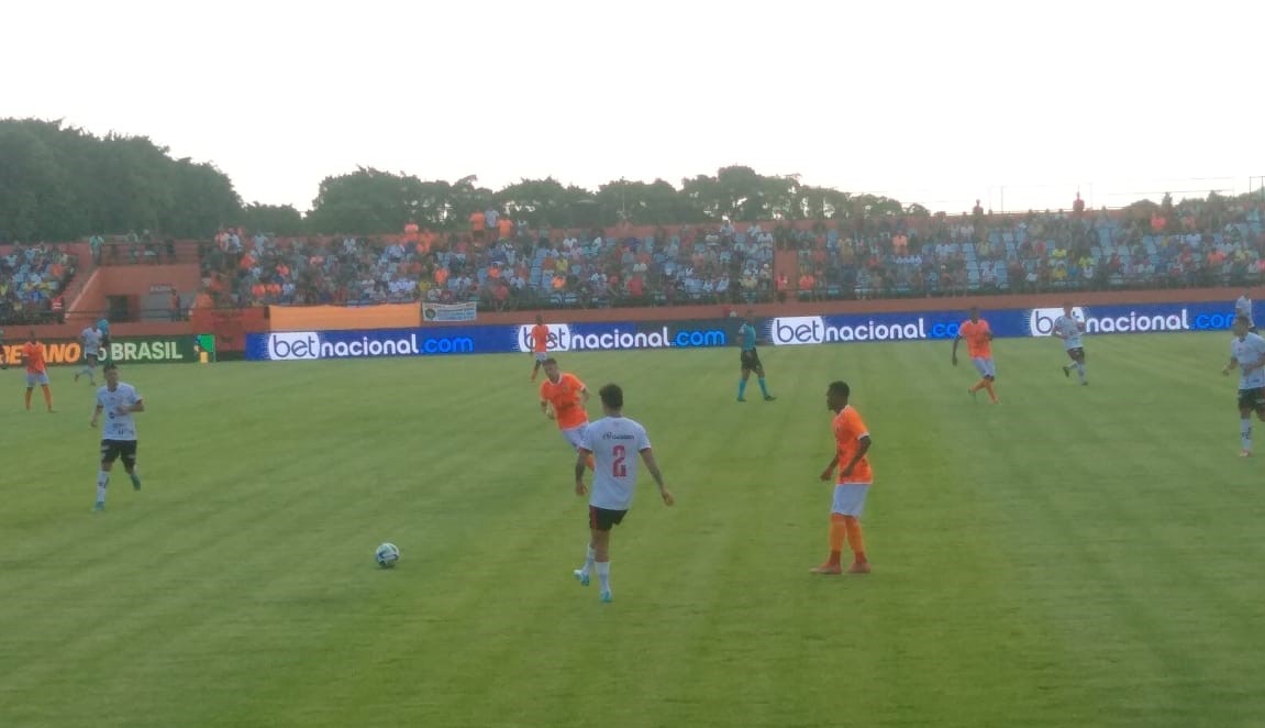 Nova Iguaçu 2 X 0 Vitória