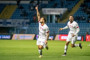 Wellington Nem e Tréllez comemorando
