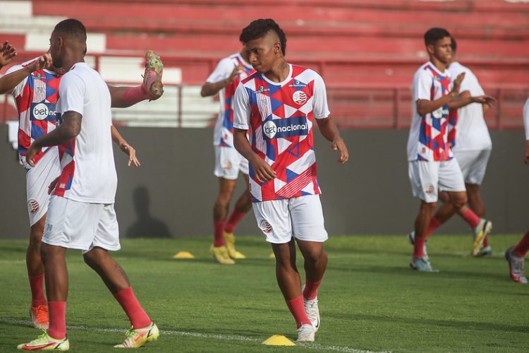 Alisson Santos Náutico