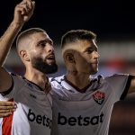 Camutanga retornando ao Vitória