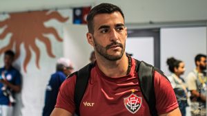 Raúl Cáceres, Vitória