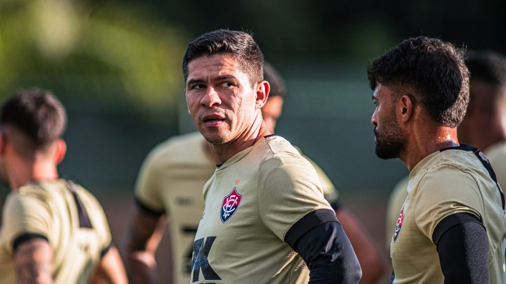 Osvaldo, Vitória