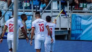 Osvaldo comemorando BaVi