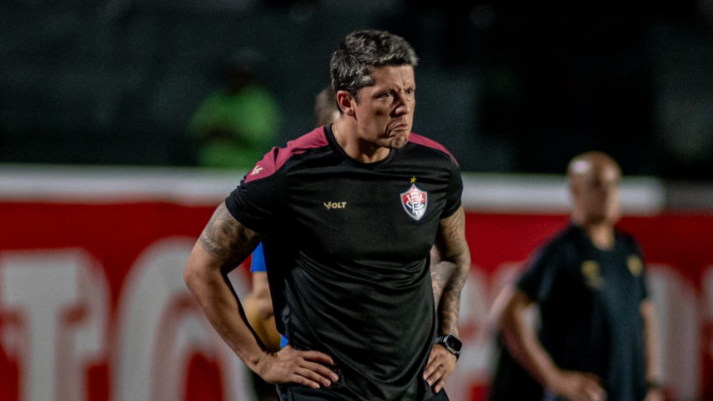 Thiago Carpini, Vitória