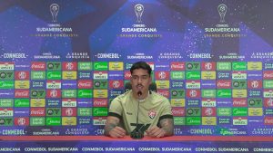Lucas Halter valoriza ponto fora e enxerga crescimento do Vitória: "A equipe lutou"