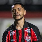 Matheuzinho, Vitória