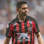 Osvaldo, Vitória