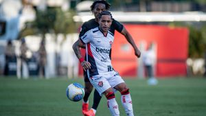 Matheuzinho, Vitória