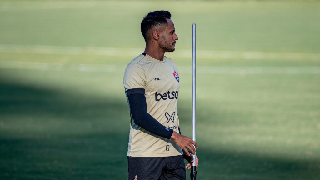 Mateus Gonçalves, Vitória