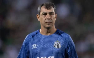 Exclusivo! Vitória inicia conversas com Fábio Carille para substituir Thiago Carpini