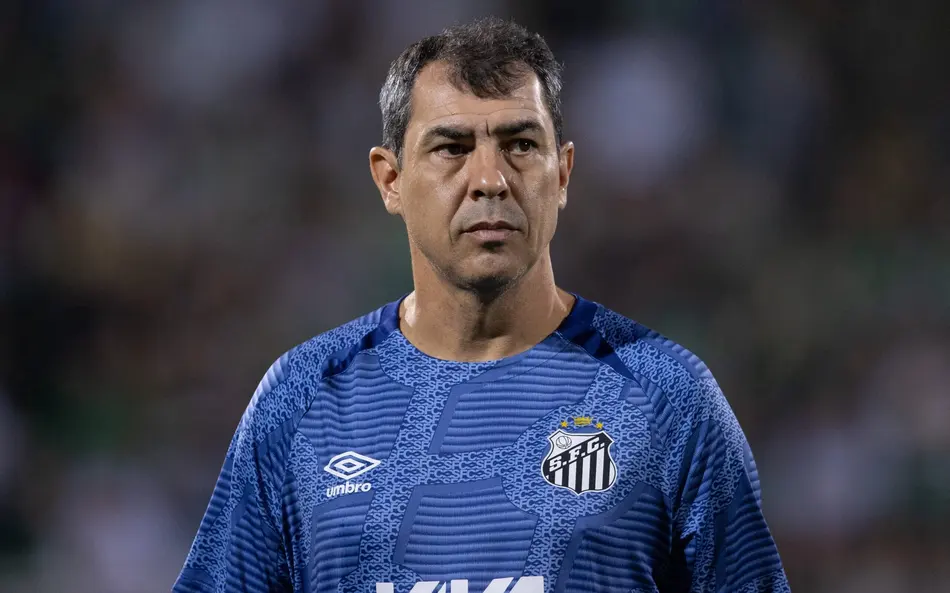 Exclusivo! Vitória inicia conversas com Fábio Carille para substituir Thiago Carpini