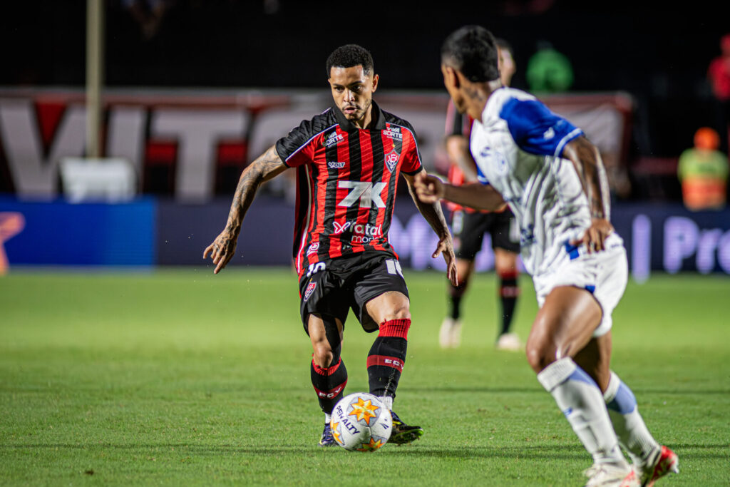 Vitória joga mal, perde para o Confiança e é eliminado da Copa do Nordeste
