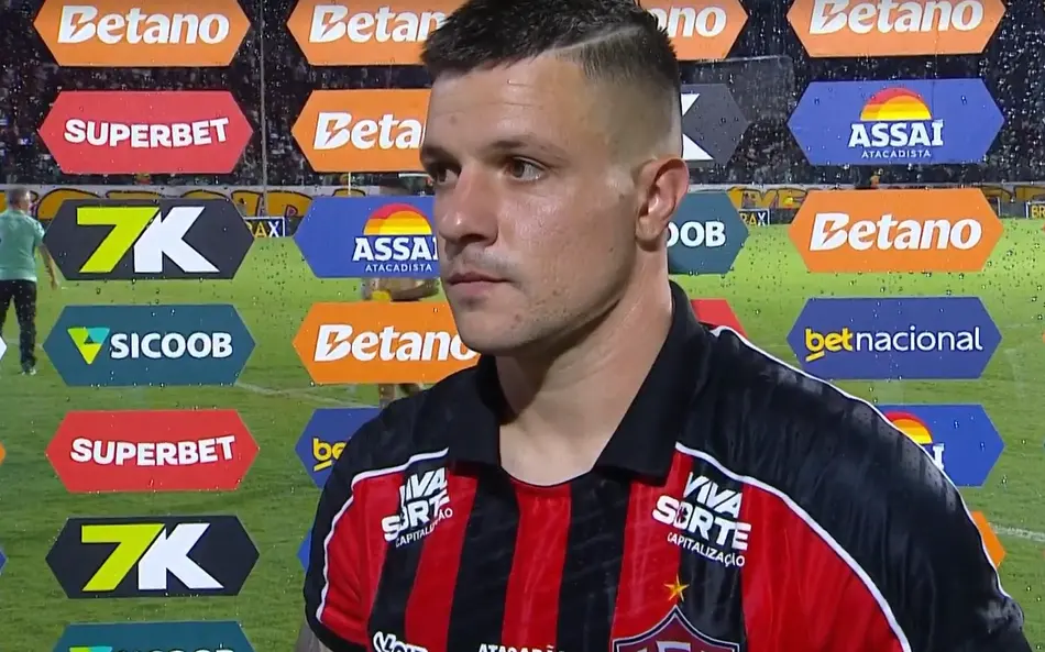 Renato Kayzer, Vitória