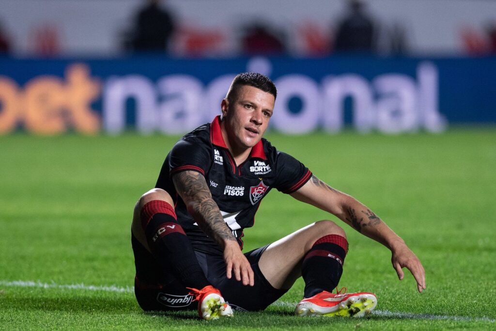 Renato Kayzer, Vitória