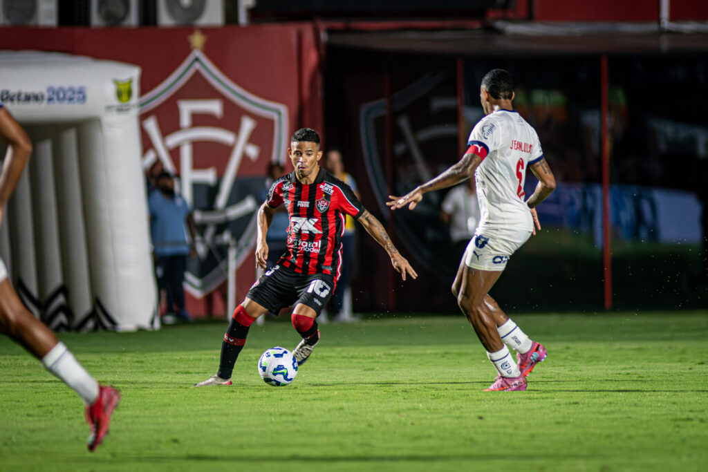 Vitória vence o Bahia