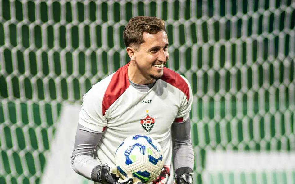 Thiago Couto, Vitória