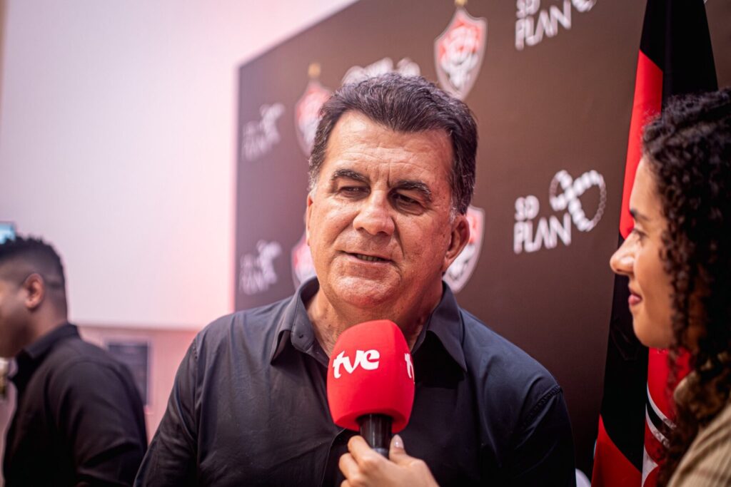 Fábio Mota, Vitória