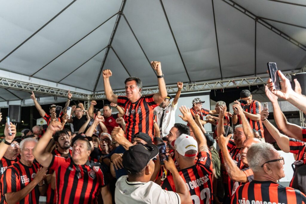 G8FkWBrXsAMWyyk Fábio Mota, Vitória