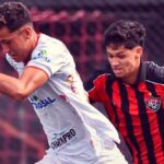 Vitória mostra raça, joga com dois a menos e busca empate heroico na Copinha