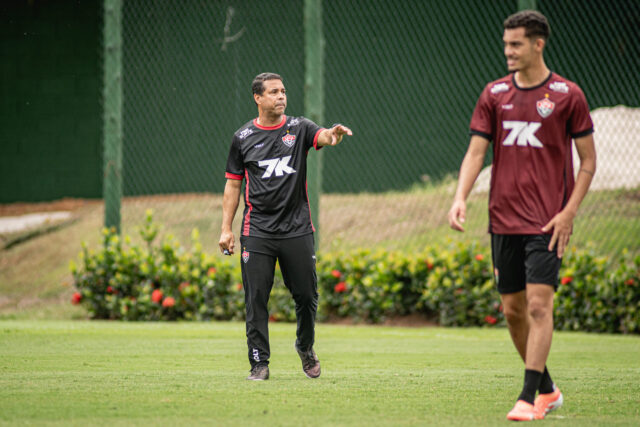 Rodrigo Chagas, Vitória