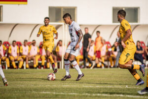 Vitória e Porto empatam