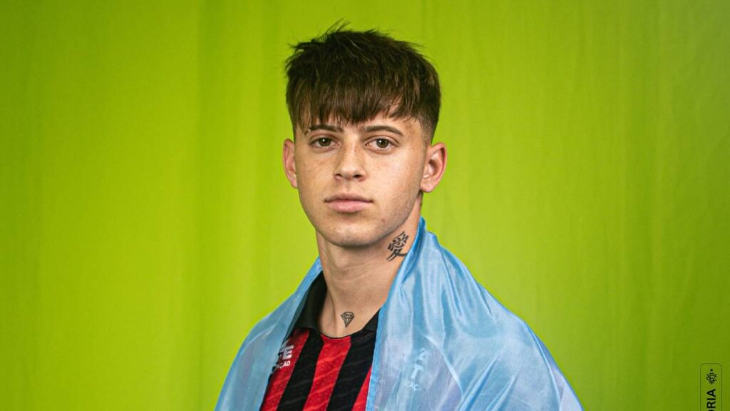 Diego Tarzia, Vitória