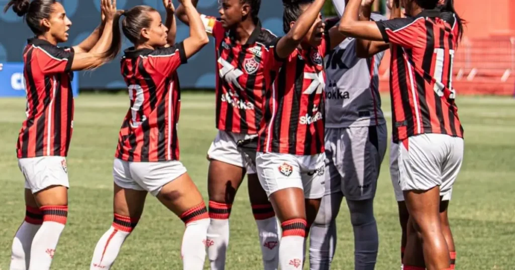 Meninas do Vitória, feminino