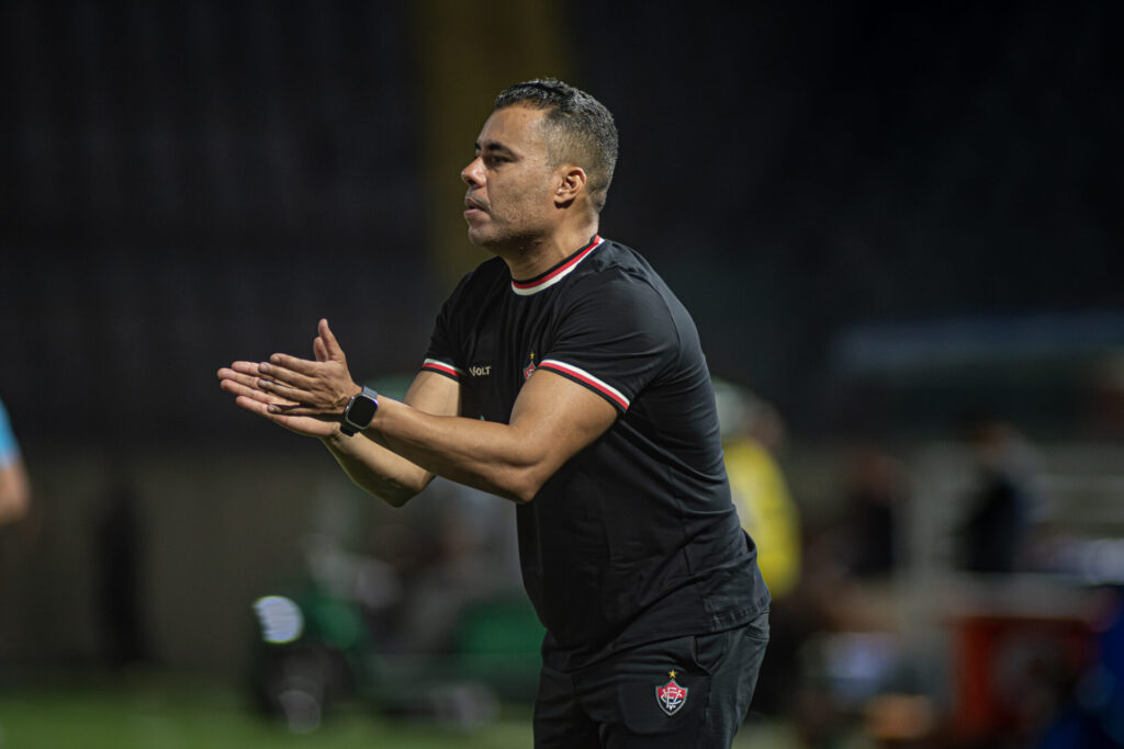 Jair Ventura, Vitória