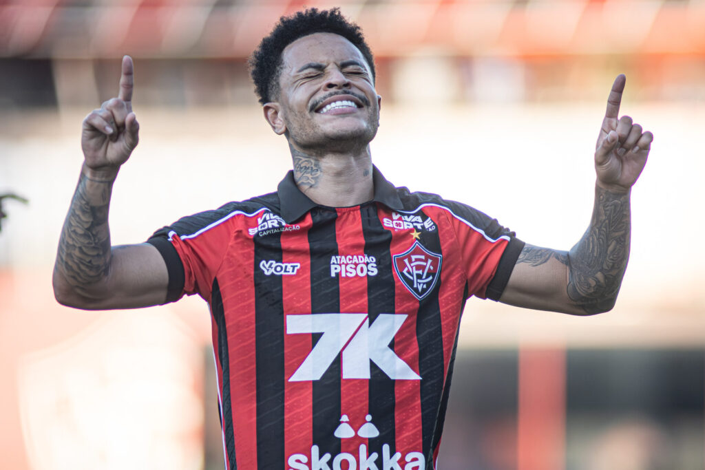 VIC Vitória vence o Galícia