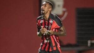 Mateus Silva, Vitória