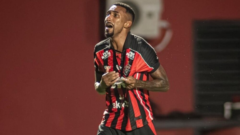 baixados Mateus Silva, Vitória