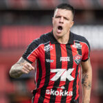 Renato Kayzer, Vitória