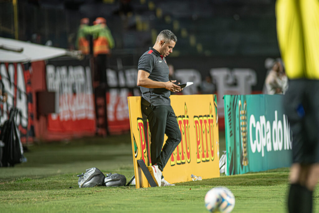 Jair Ventura, Vitória