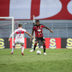 Vitória vence o CRB