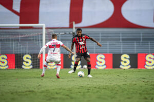 Vitória vence o CRB