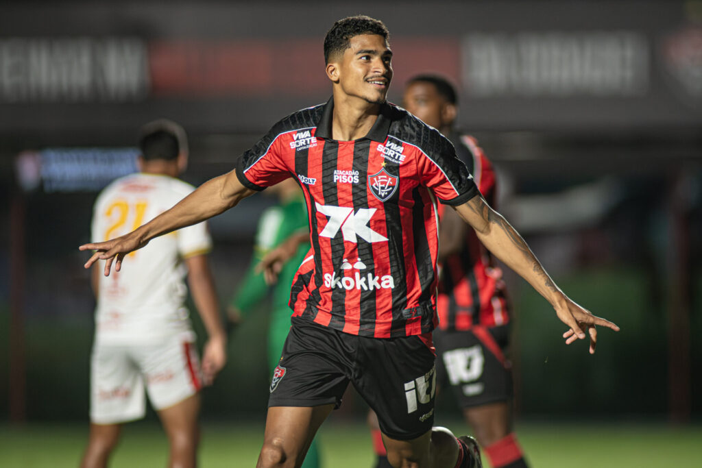 Vitória vence a Juazeirense