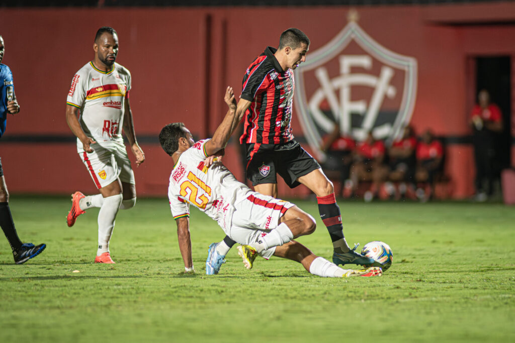 Vitória vence a Juazeirense