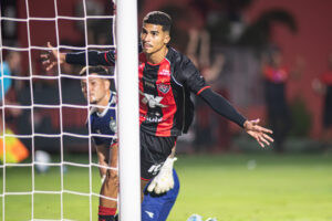 Renê, Vitória
