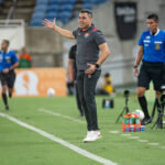 Jair Ventura celebra ida do Vitória à final